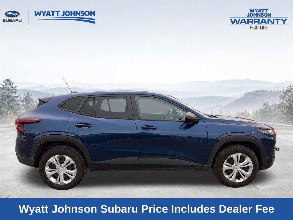 Used 2024 Chevrolet Trax LS FWD image 11