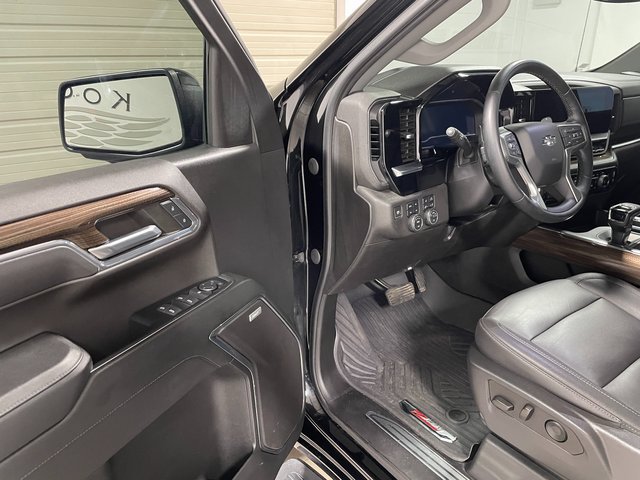 Used 2023 Chevrolet Silverado 1500 RST w/ RST All Star Premium Package AWD/4WD image 10