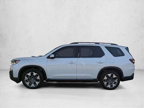 Certified 2026 Honda Pilot Elite image 9