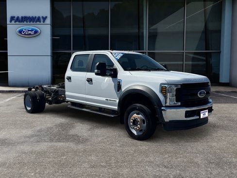 Used 2019 Ford F450 XL w/ Power Equipment Group image 4