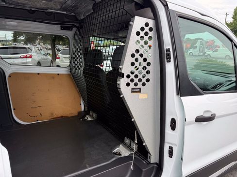 Used 2017 Ford Transit Connect XL FWD image 15