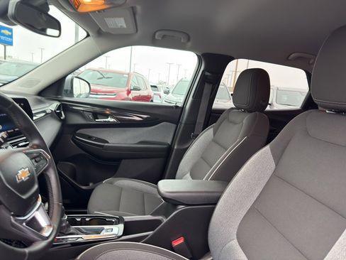 Used 2024 Chevrolet TrailBlazer LT w/ Convenience Package image 27