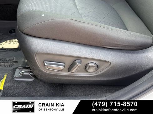 Used 2024 Toyota RAV4 AWD Hybrid image 11