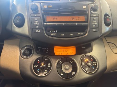 Used 2011 Toyota RAV4 Limited image 19