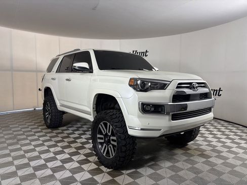 Used 2021 Toyota 4Runner Limited AWD/4WD image 5