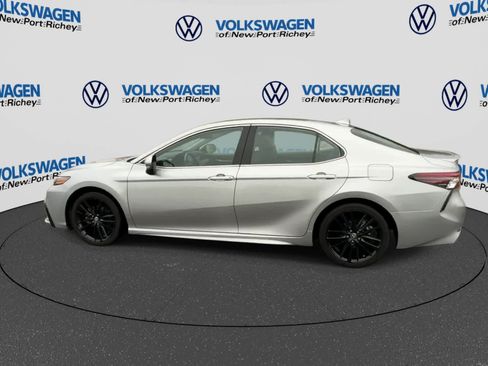 Used 2024 Toyota Camry XSE FWD image 5