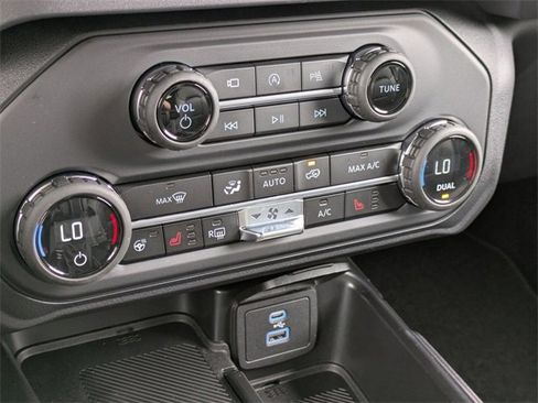 New 2025 Ford Bronco Outer Banks image 23