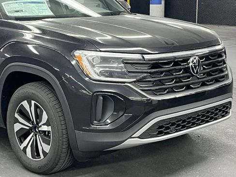 New 2026 Volkswagen Atlas Cross Sport SE image 40