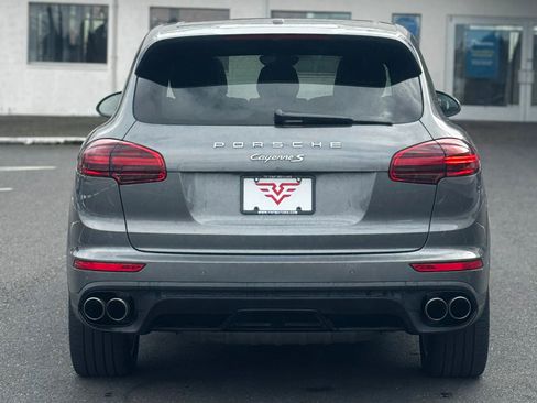 Used 2017 Porsche Cayenne S AWD/4WD image 7
