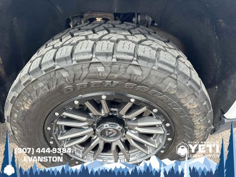 Used 2022 GMC Sierra 2500 Denali w/ Denali Ultimate Package image 9