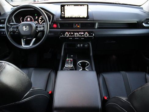 Used 2023 Honda Pilot Touring image 24