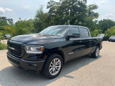 Used 2023 RAM 1500 Laramie AWD/4WD image 4