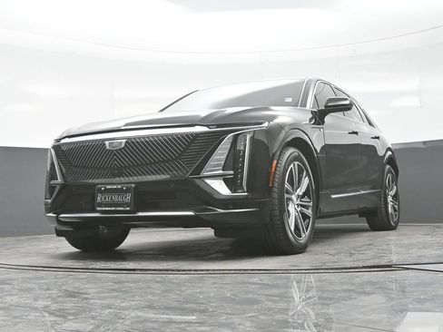 Certified 2024 Cadillac Lyriq Luxury AWD/4WD image 20