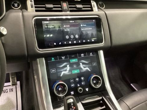 Used 2020 Land Rover Range Rover Sport HST image 11