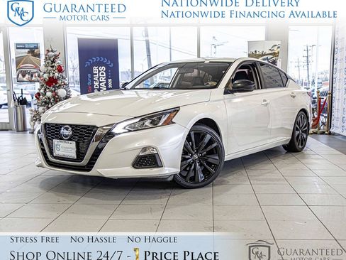 Used 2019 Nissan Altima 2.5 SR w/ SR Premium Package image 1