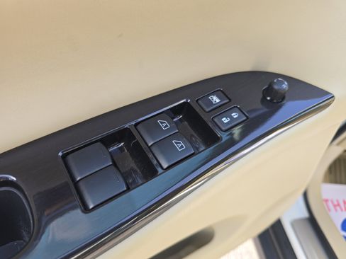 Used 2015 INFINITI QX50 Journey w/ Premium Package image 17