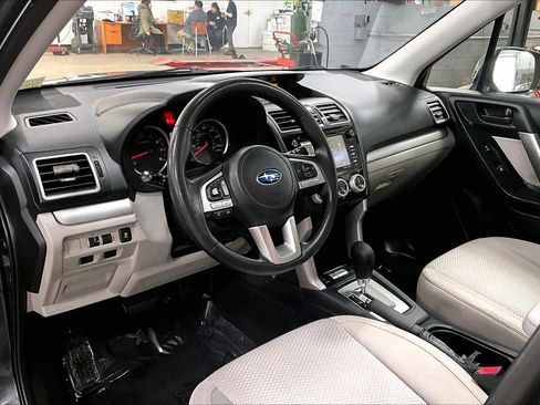 Used 2018 Subaru Forester 2.5i Premium w/ All-Weather Package image 17