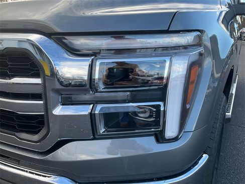 New 2025 Ford F150 Lariat w/ Equipment Group 501A Mid image 10