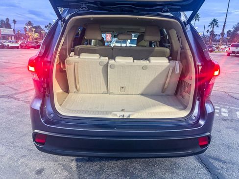 Certified 2017 Toyota Highlander XLE image 13
