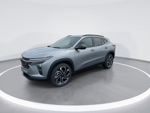 New 2026 Chevrolet Trax RS image 4