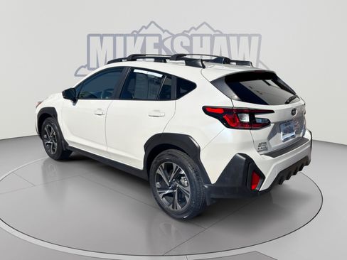 Used 2024 Subaru Crosstrek 2.0i Premium AWD/4WD image 3
