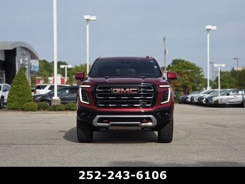 Used 2025 GMC Yukon AT4 w/ AT4 Premium Plus Package AWD/4WD image 2