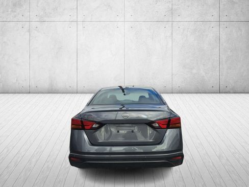 Used 2025 Nissan Altima 2.5 SV image 6