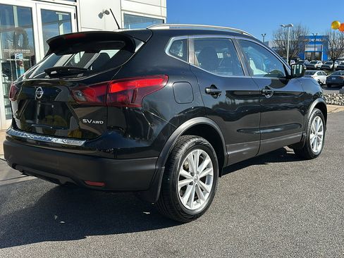 Used 2018 Nissan Rogue Sport SV image 7