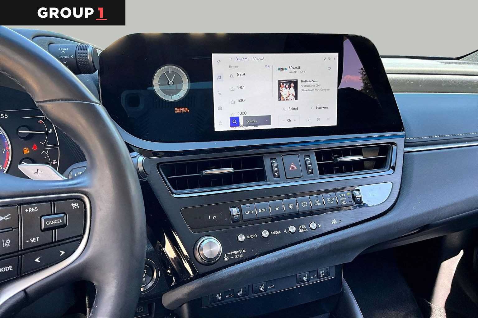 Used 2025 Lexus ES 350 w/ Premium Package FWD image 6