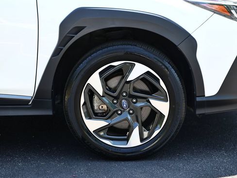Used 2024 Subaru Crosstrek 2.5i Limited w/ Crosstrek Mirror Package AWD/4WD image 4