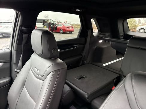 Used 2025 Cadillac XT5 Premium Luxury image 10