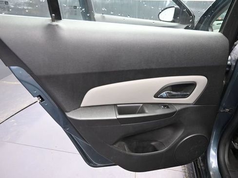 Used 2012 Chevrolet Cruze LS FWD image 27