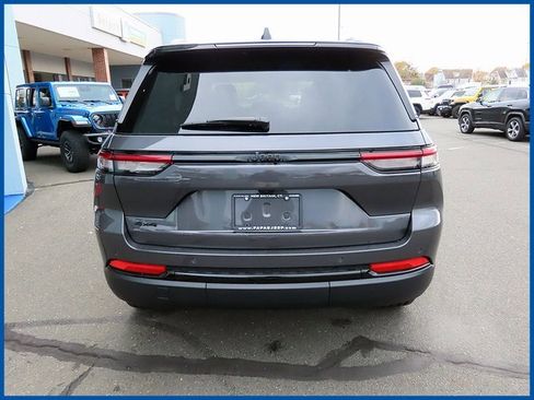 New 2025 Jeep Grand Cherokee Limited image 6