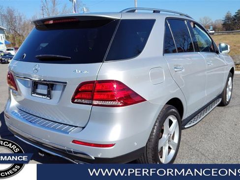 Used 2019 Mercedes-Benz GLE 400 4MATIC image 3
