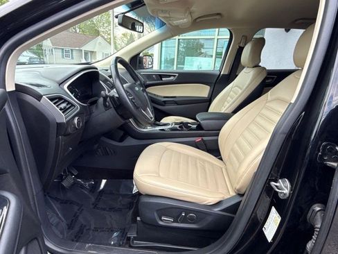 Used 2017 Ford Edge SEL w/ Equipment Group 201A AWD/4WD image 11