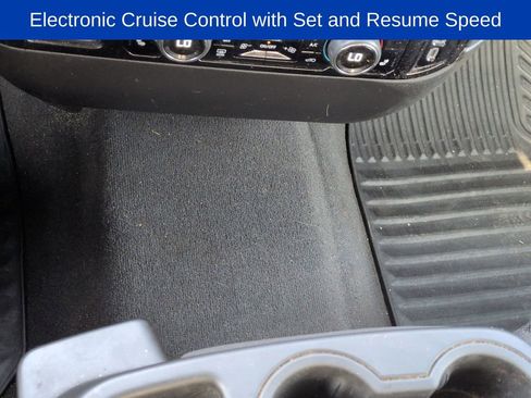 Used 2025 Chevrolet Silverado 2500 LT w/ Convenience Package image 30