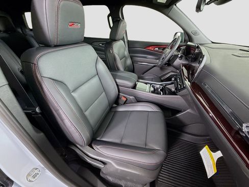 New 2026 Chevrolet Traverse Z71 w/ Enhanced Driving Package image 29