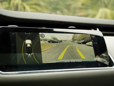 Used 2022 Land Rover Range Rover Evoque SE image 21