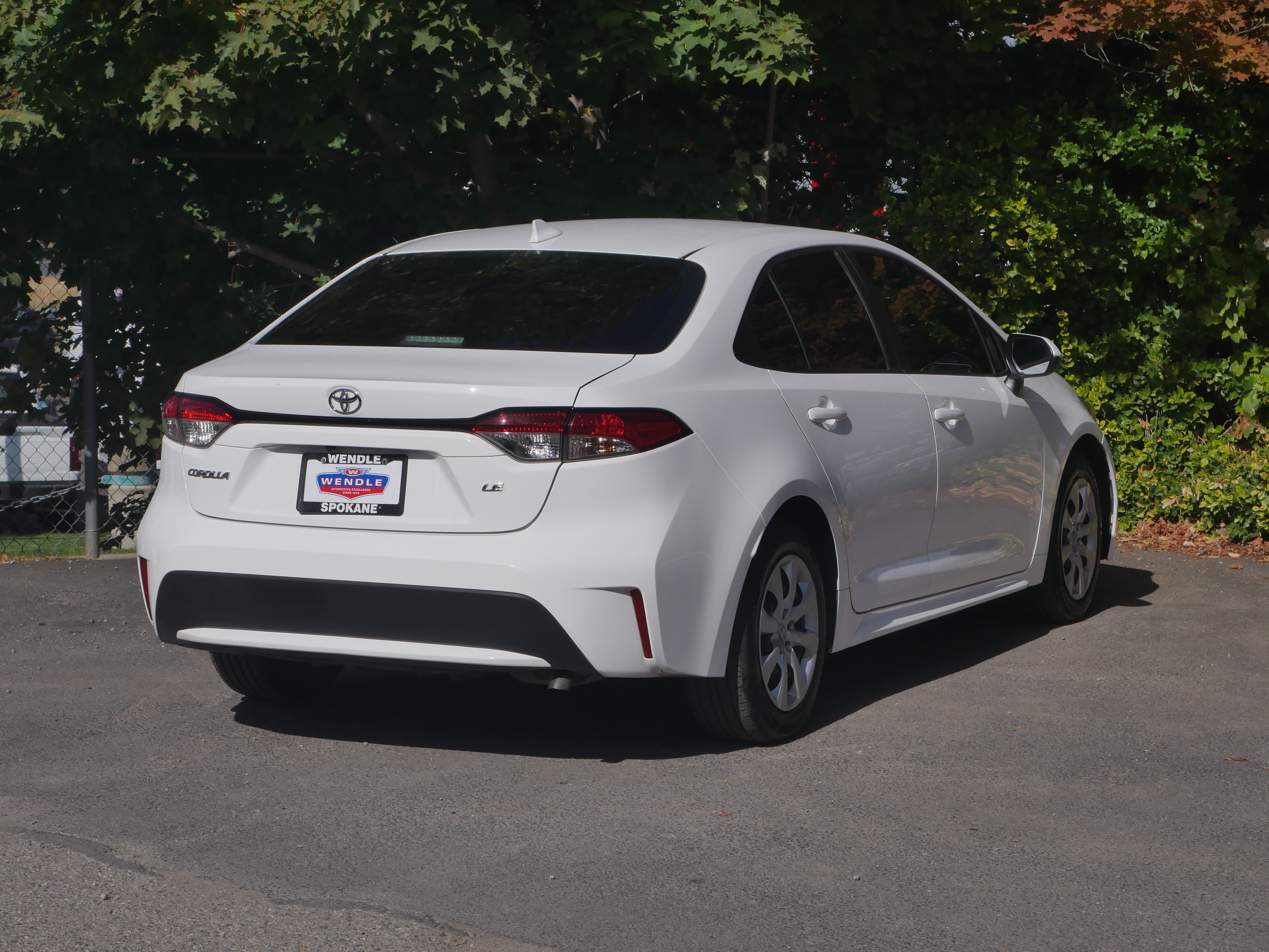 Used 2022 Toyota Corolla LE FWD image 15