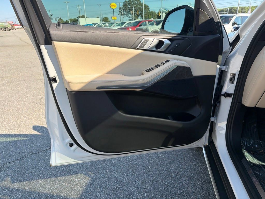 Used 2019 BMW X5 xDrive40i AWD/4WD image 13
