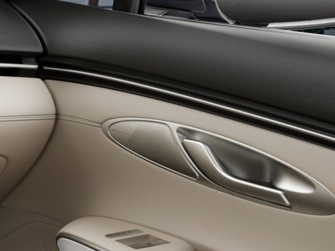 Certified 2026 Genesis GV70 2.5T Advanced AWD/4WD image 23