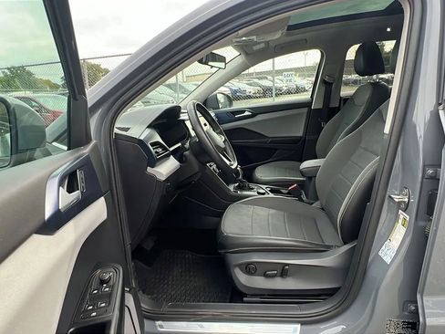 Used 2022 Volkswagen Taos SE image 26