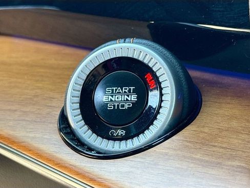 Used 2024 Jeep Grand Wagoneer L Series III image 38