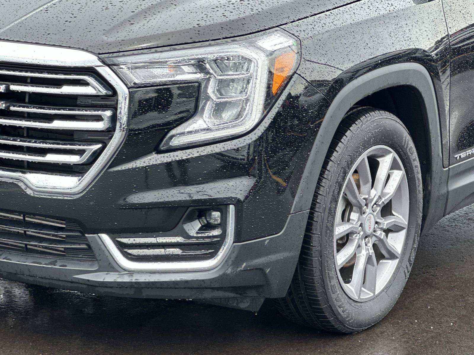 Certified 2022 GMC Terrain SLT FWD image 7