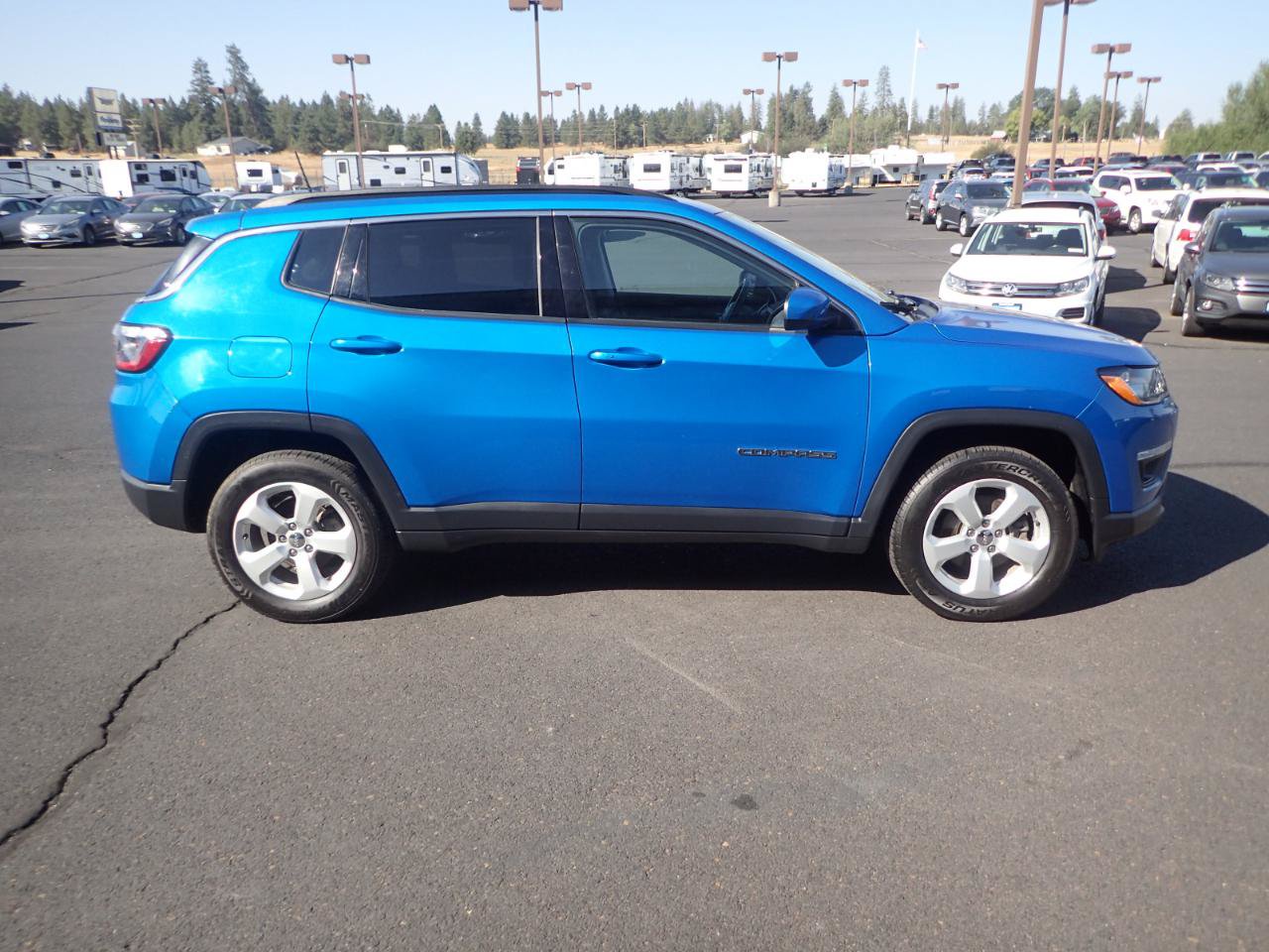 Used 2019 Jeep Compass Latitude w/ Popular Equipment Group AWD/4WD image 6