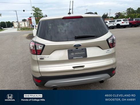Used 2017 Ford Escape SE w/ Equipment Group 201A FWD image 8