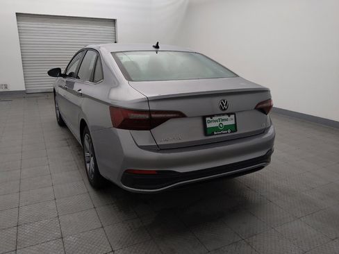Used 2024 Volkswagen Jetta SE FWD image 6