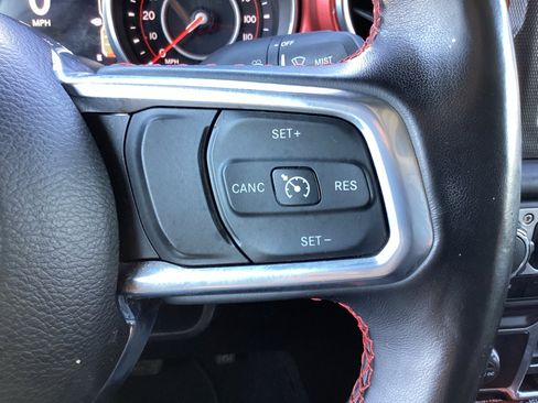 Used 2021 Jeep Gladiator Rubicon w/ Cold Weather Group image 19