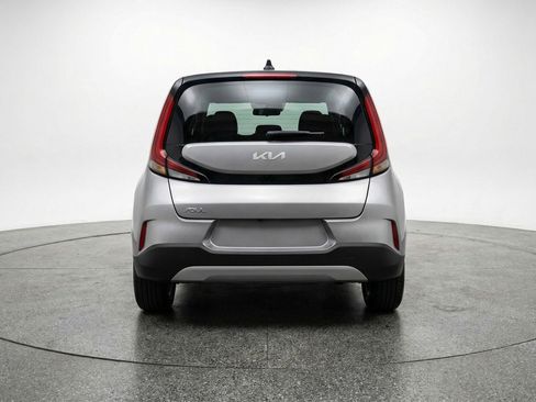 Used 2025 Kia Soul LX w/ LX Technology Package FWD image 7