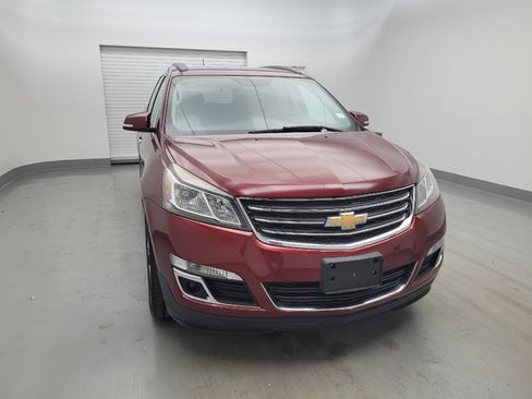 Used 2017 Chevrolet Traverse LT w/ Style and Technology Package FWD image 14